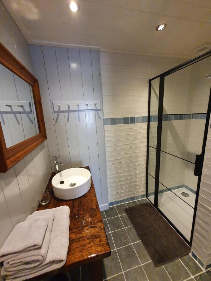 Huisje Onder De Linden Munnekeburen Esterno foto