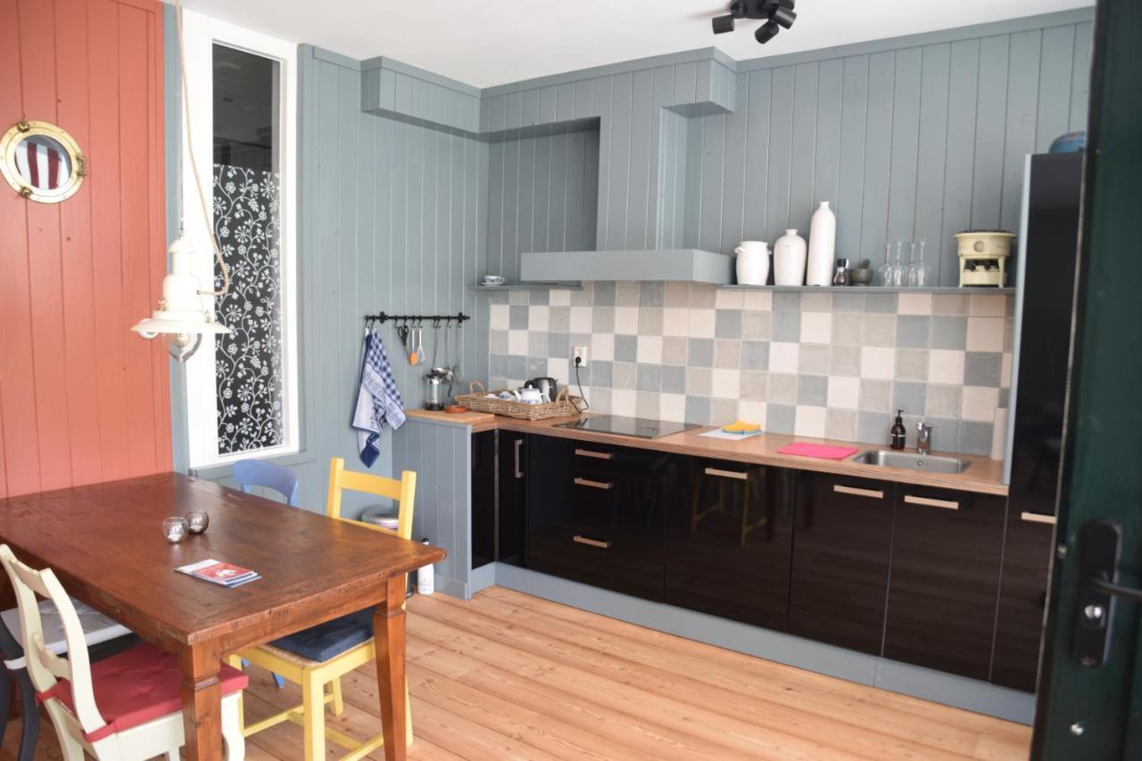 Huisje Onder De Linden Munnekeburen Esterno foto
